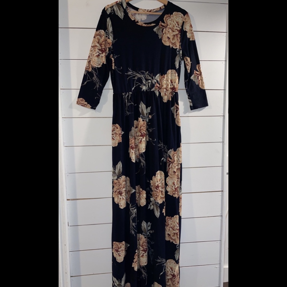 Navy Blue Floral Boutique Maxi Dress